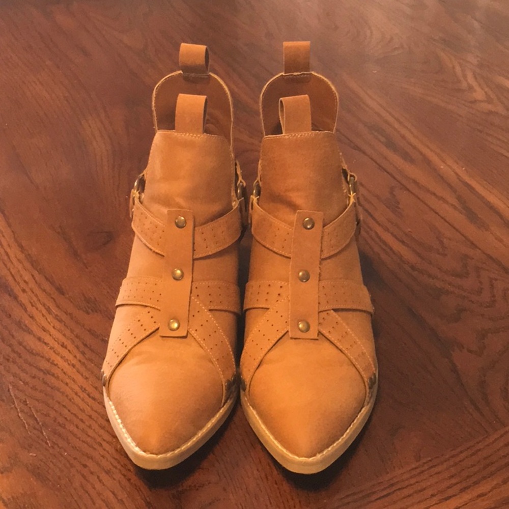 Coconuts by Matisse Ankle Boots